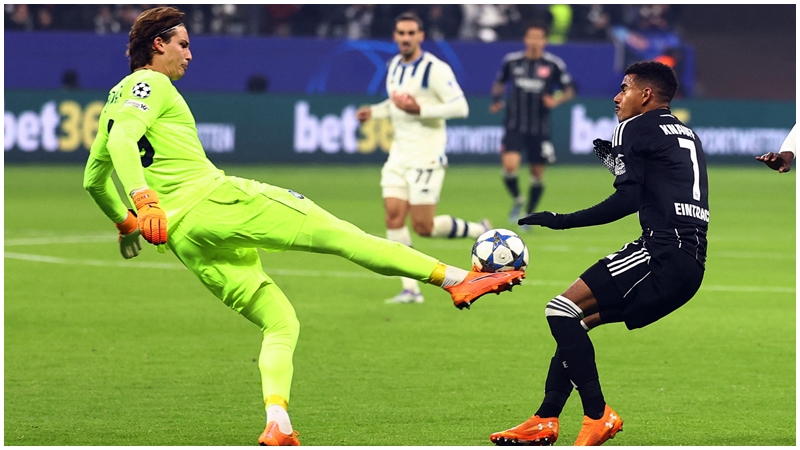 卡尼錫基（左）今季表現穩定。路透社