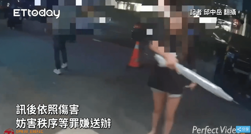 警方到场时点茶碗蒸的2名王姓男子已经被打倒在地。