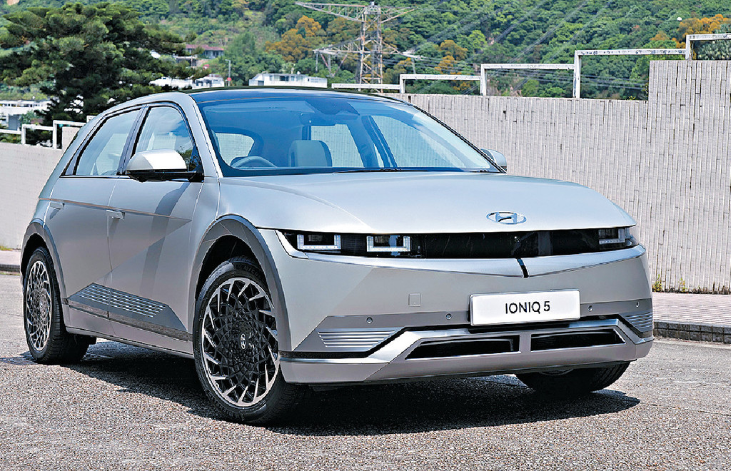 ■Ioniq 5車身長4.6米、闊1.9米、高1.6米,體形巨大。