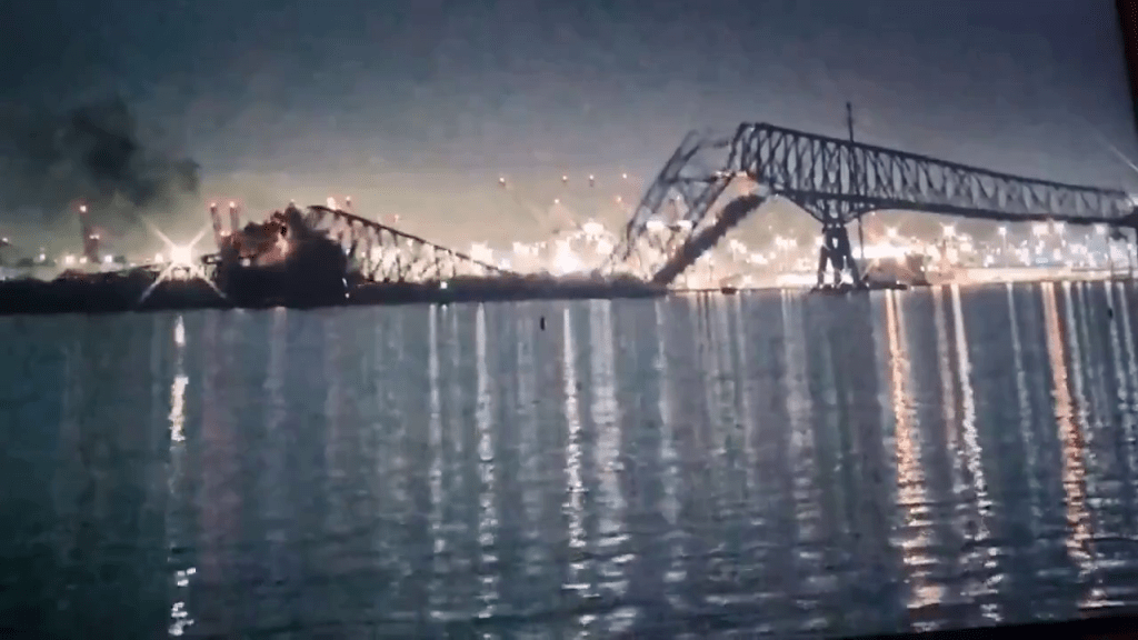美國巴爾的摩大橋遭撞斷過程逐格睇。