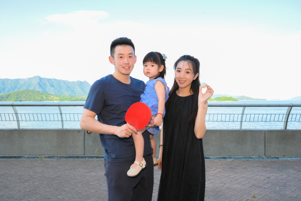 阿廷很快由一家三口變一家四口,太太腹中的胎兒是男生,湊成一個好字。廖偉業攝 阿廷很快由一家三口變一家四口,太太腹中的胎兒是男生,湊成一個好字。廖偉業攝