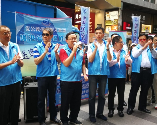 大聯盟在全港各區設立街站,呼籲支持修例。