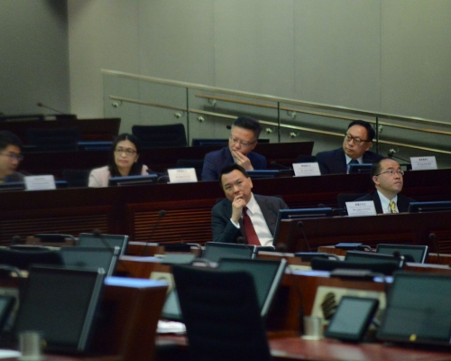 立法會財經事務委員會舉行會議。