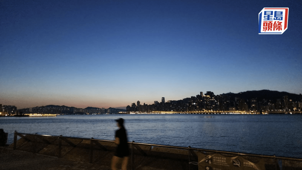 黎志伟摄
