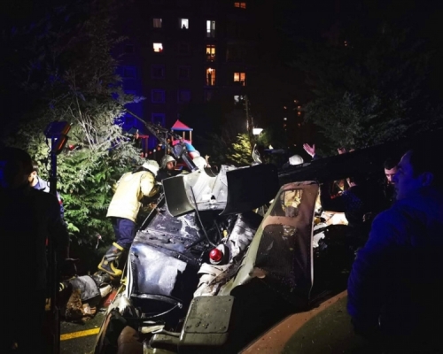 土耳其军用直升机在一个公园坠毁，致4名军人死亡，当局仍在调查出事原因。AP