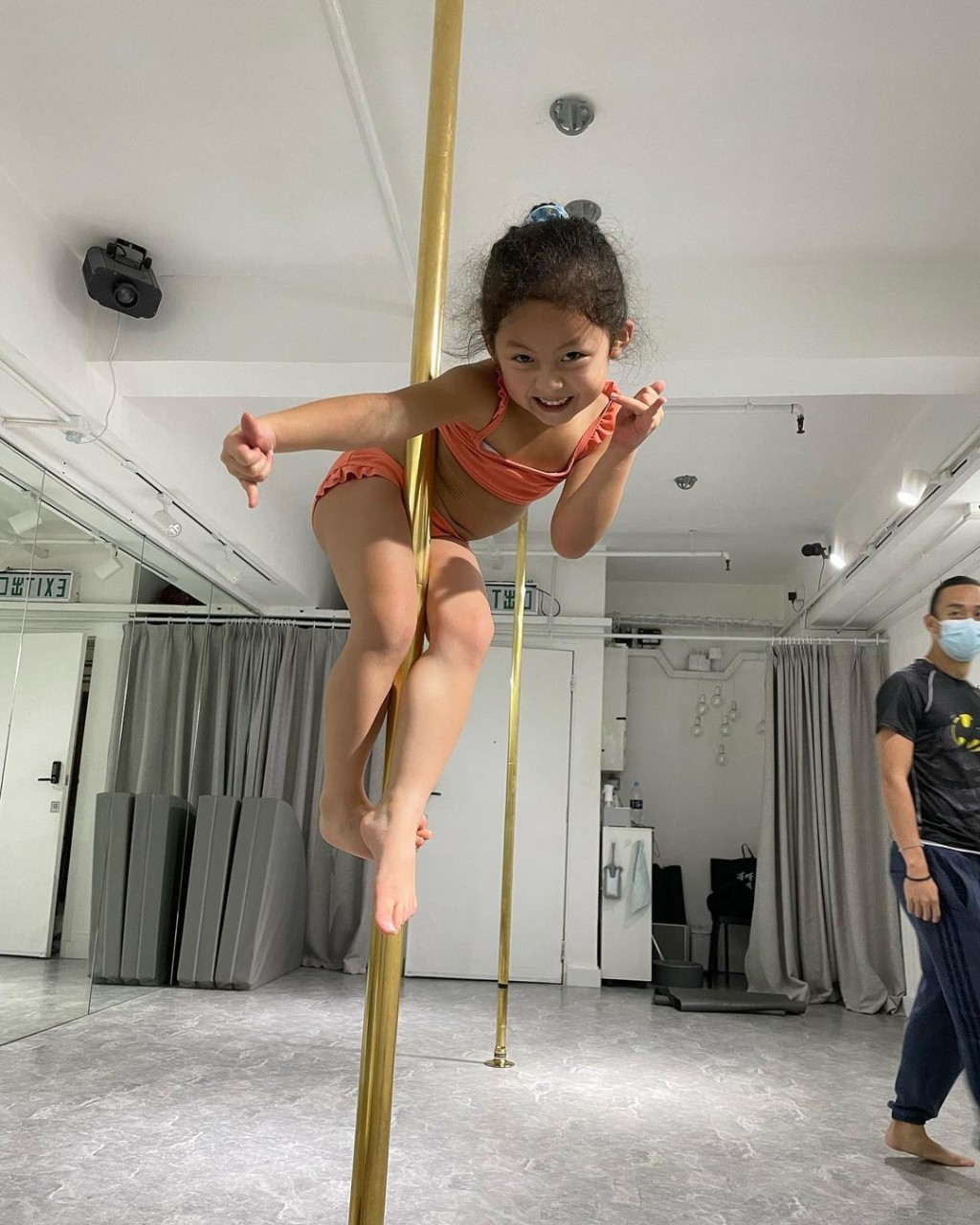 現在吳忞玥已經可以做出不同的高難度動作！