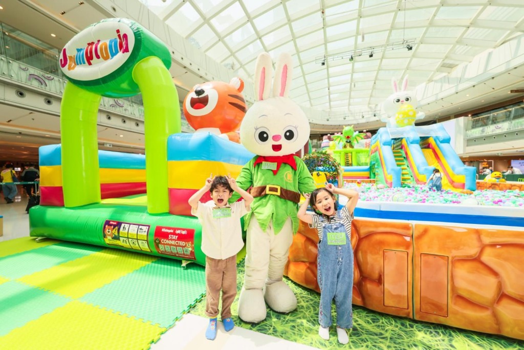 萌兔Raby會逢星期六、日及公眾假期驚喜現身。