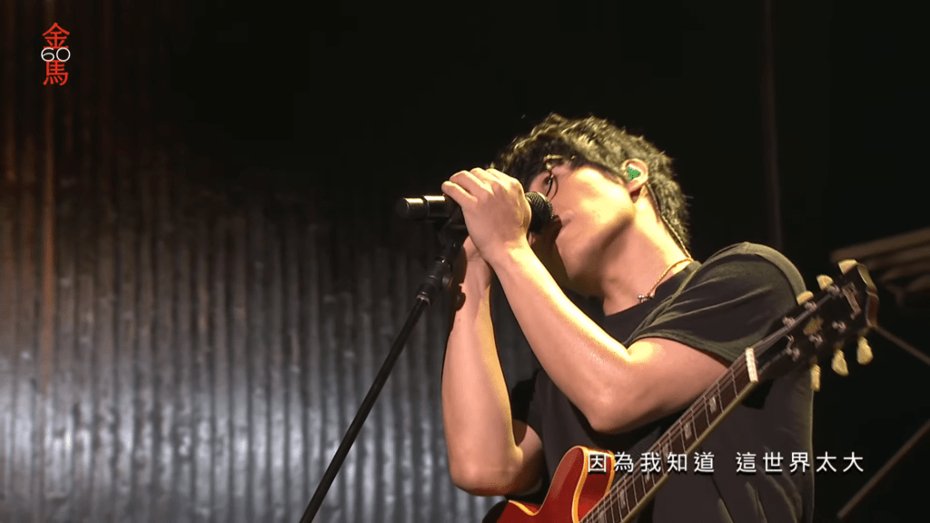 盧廣仲翻唱翻唱伍伯的《無聲的所在》，以及陳奕迅的《讓我留在你身邊》等歌曲。