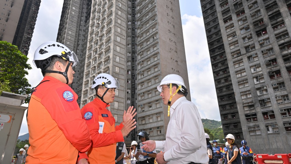 宏福苑執拾｜第3日宏新閣高層78戶上樓 警接7宗疑遺失財物 6宗尋回1宗無搜掠痕跡