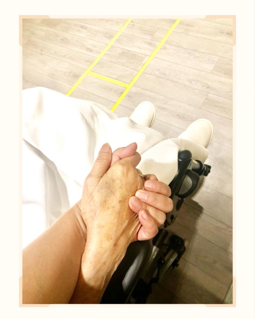 雲妮未有告知母親入院一事。
