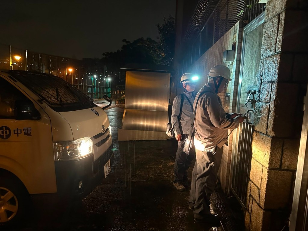 中電工程團隊正全速進行巡查、維修及復電工作。