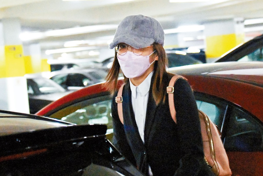 被告劉靜雯為國泰航空時任艙務長,認罪後以控方污點證人身份在審訊中作供。
