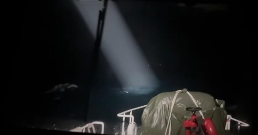 花蓮海巡隊10095艇趕赴現場救援。 管碧玲FB