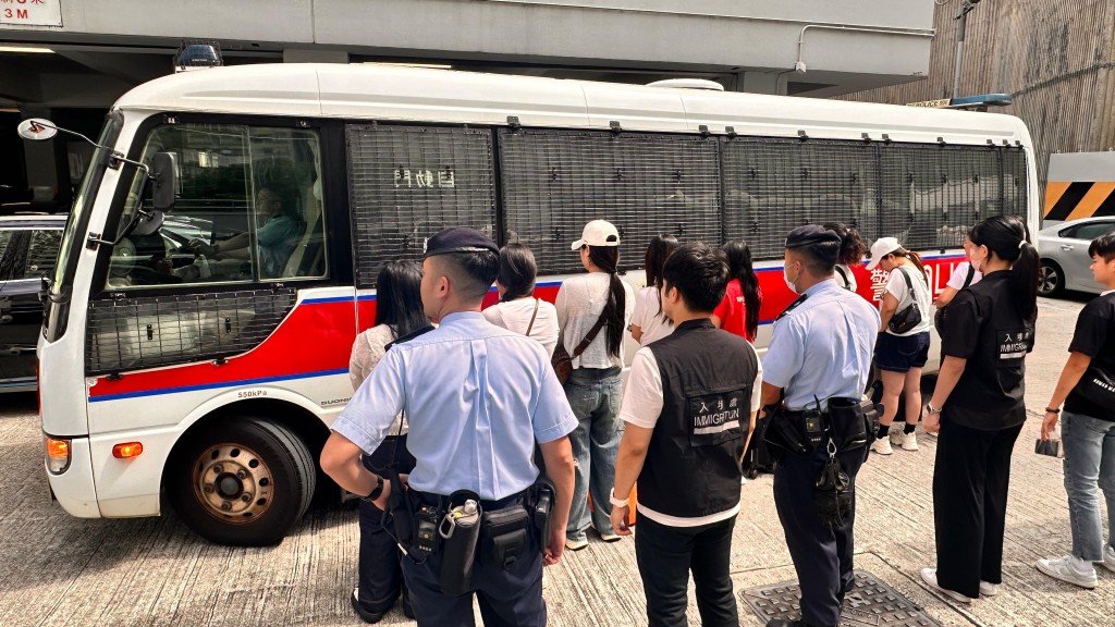 跨部門新界多區打擊黑工及掃黃 拘捕31人
