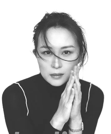 金刻羽（Jin Keyu）是中國經濟學家。 金刻羽官網