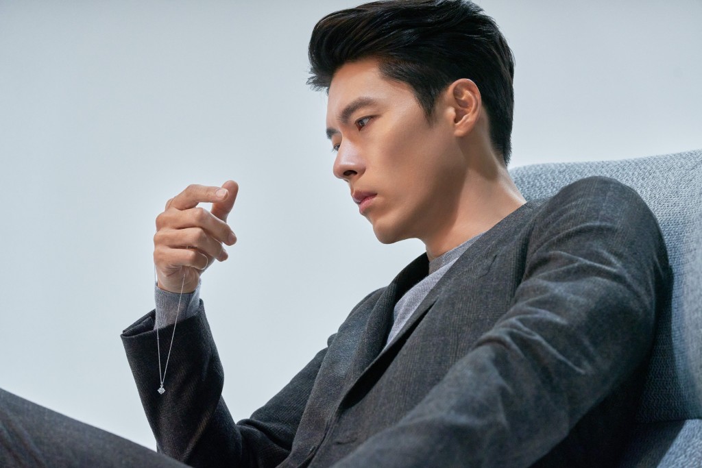 玄彬覺得挑選珠寶作為禮物時，「充滿幸福與激動」。