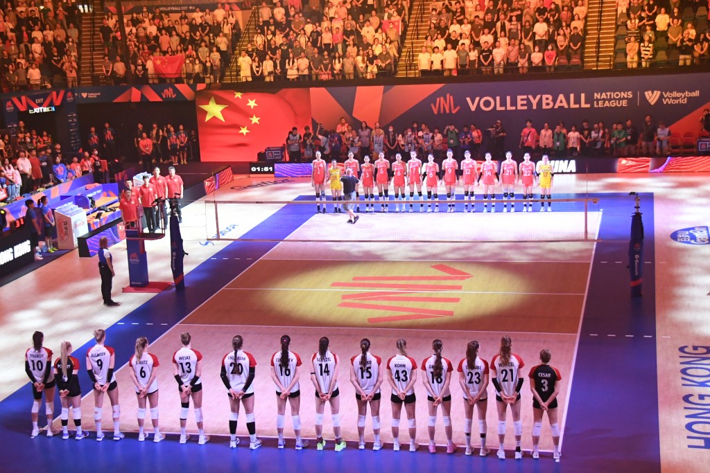  世界女排联赛周五晚赛事，中国女排赢德国录得两连胜。 吴家祺摄
