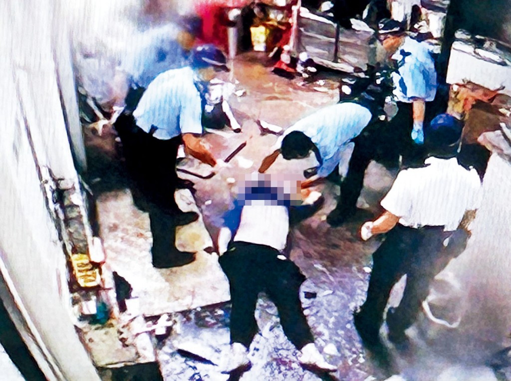 死者疑不堪愛人離世，墮樓身亡。