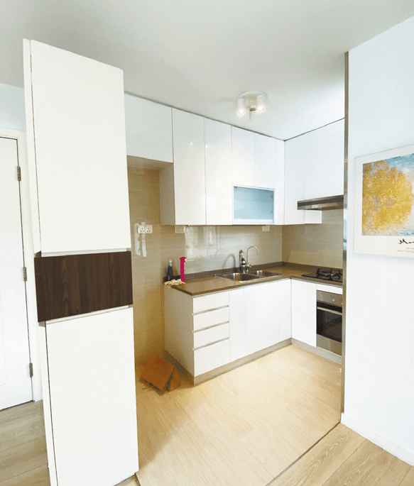 廚房採開放式設計，可擴闊廳堂空間感。
