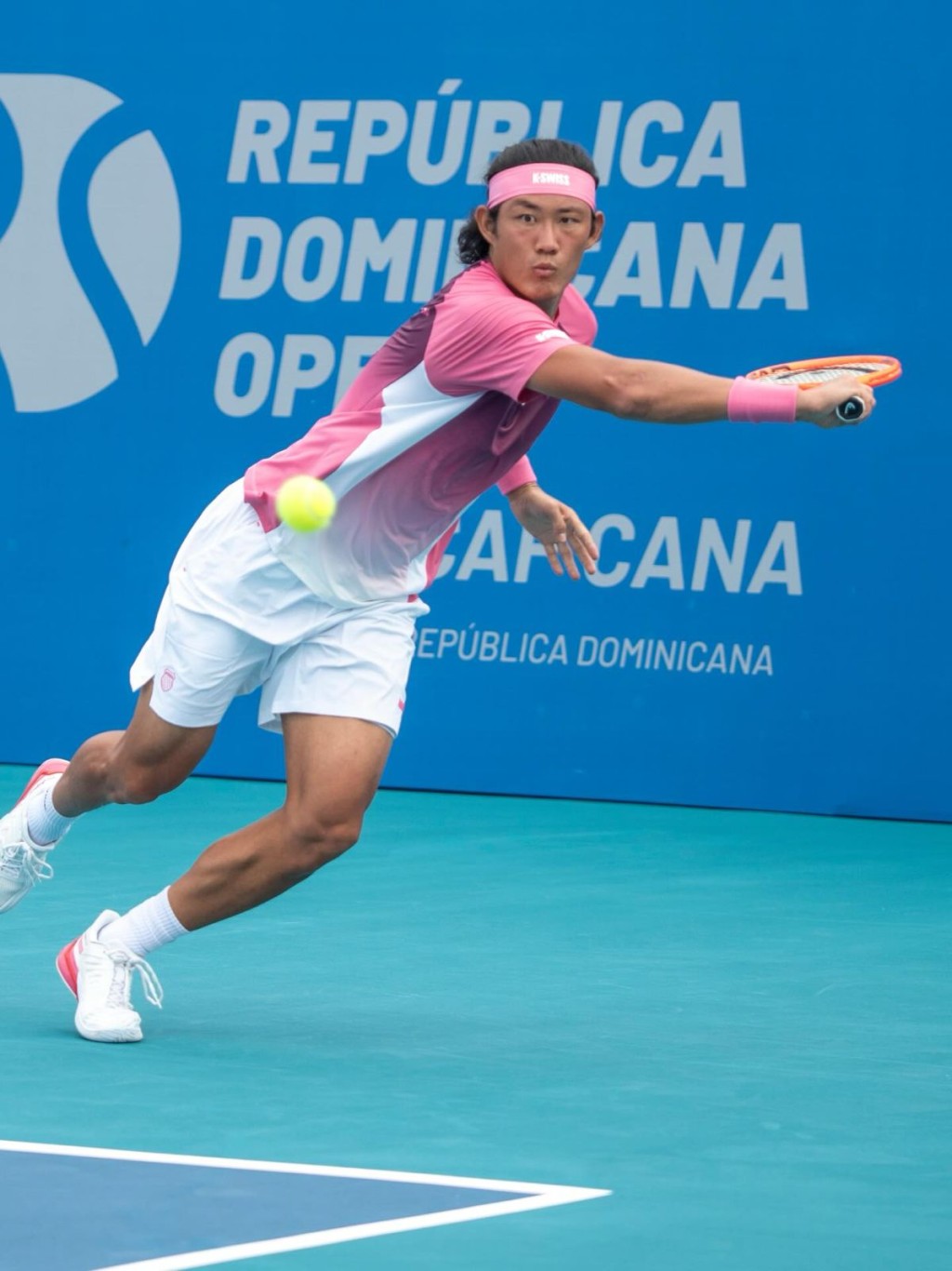 中国名将张之臻外围赛首圈负Coleman。官网FB图