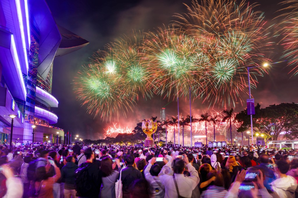 姚柏良期望透过拉长品牌活动周期及扩展至不同区域，进一步带动香港整体市道。