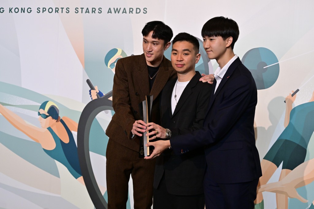 最佳運動組合獎，蔡俊彥(左起)、楊子加、梁千雨。 陳極彰攝