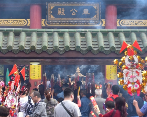 车公库香火鼎盛。