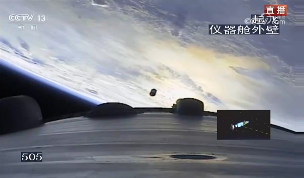 嫦娥六號升空。