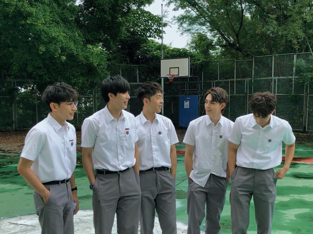 George同Phoebus一齊拍《i.SWIM》,唔係冇嘢做㗎。