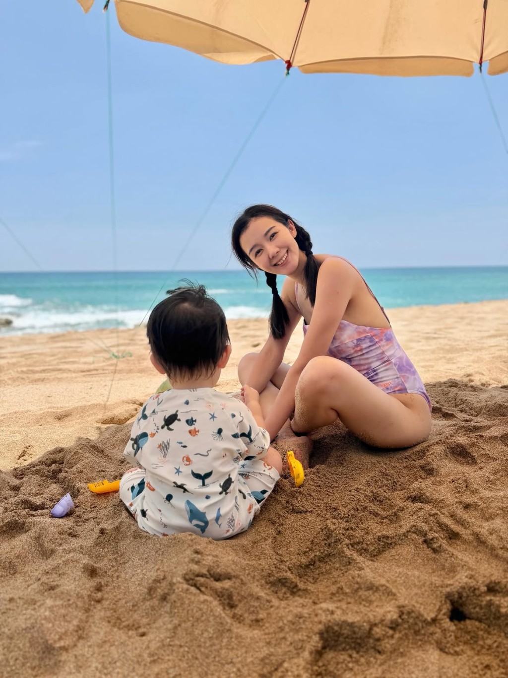 麥明詩少女味濃。 麥明詩少女味濃。