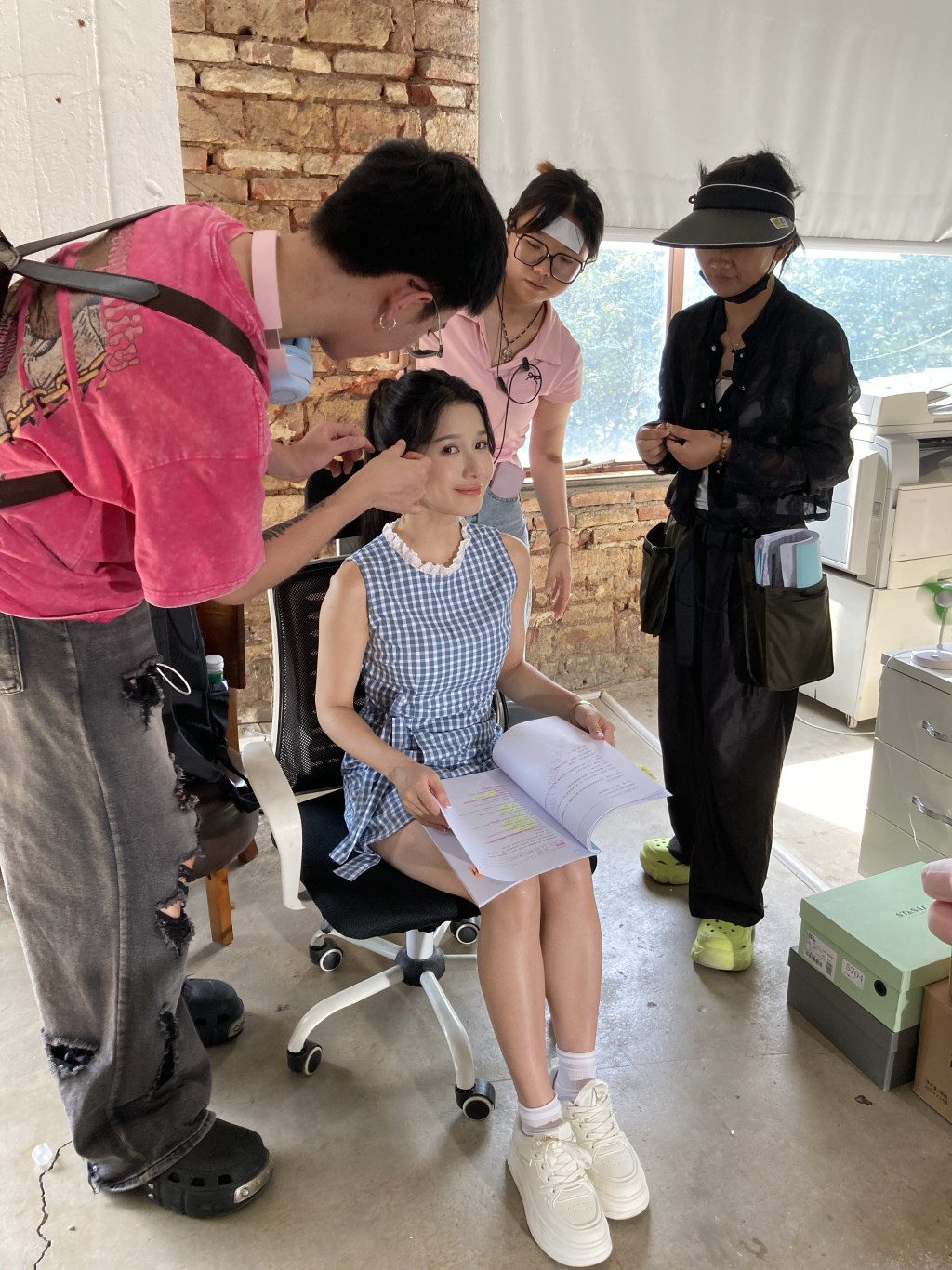 蔡頌思早前獲邀與內地演員周宇航領銜演出青春浪漫喜劇《對不起，我磕到你了》。