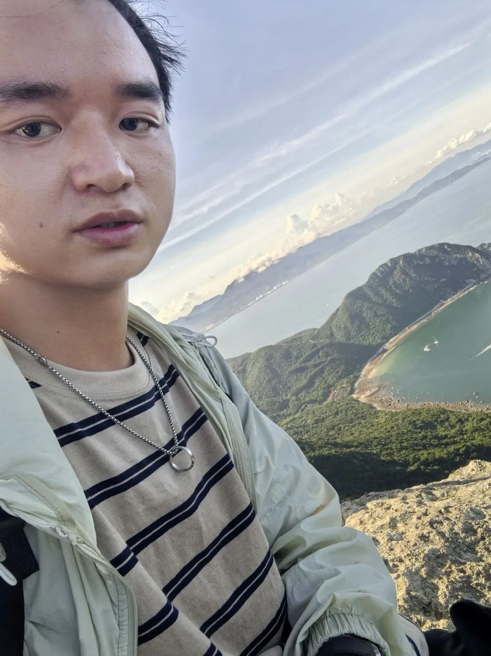 貴州青年蔡磊兩個月前在深圳行山失蹤,近日疑似尋獲遺體。紅星新聞 貴州青年蔡磊兩個月前在深圳行山失蹤,近日疑似尋獲遺體。紅星新聞