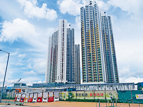 ■東涌迎東邨合共有三千六百伙落成，區內對交通配套的需求大增。