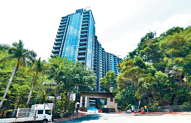 BEACON PEAK 1期6座一個面積1555方呎單位，上月初以3379.79萬招標方式成交。