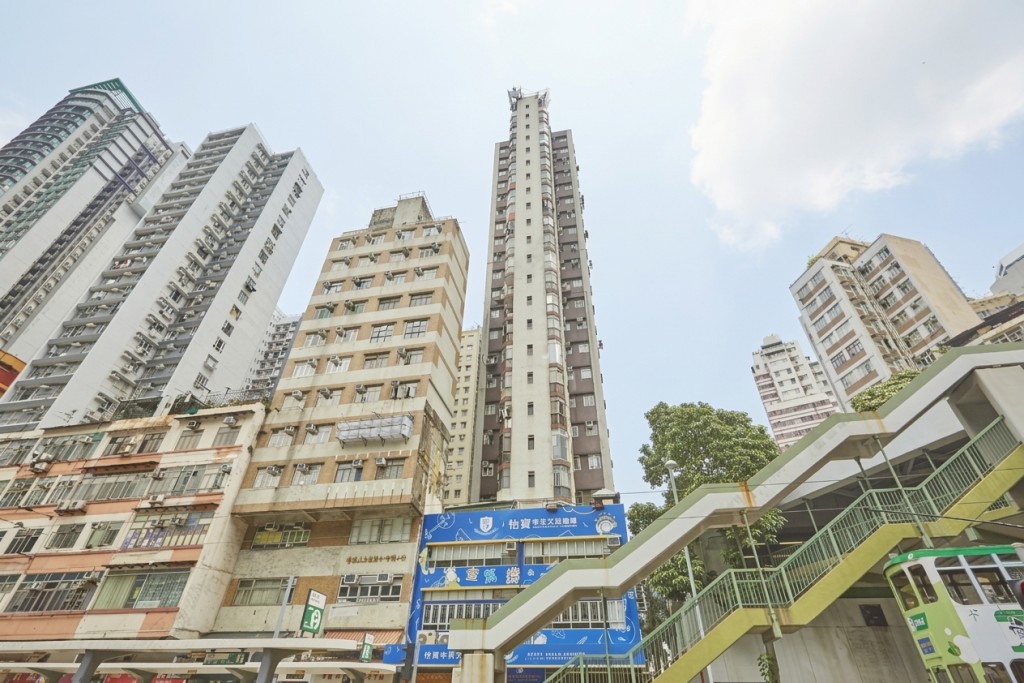 鰂魚涌惠芳閣中層B室，實用面積約258方呎，