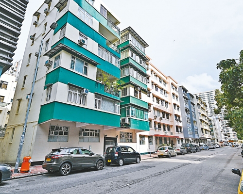 ■土瓜灣靠背壟道重建項目,接獲七成住戶反對,項目或收回。