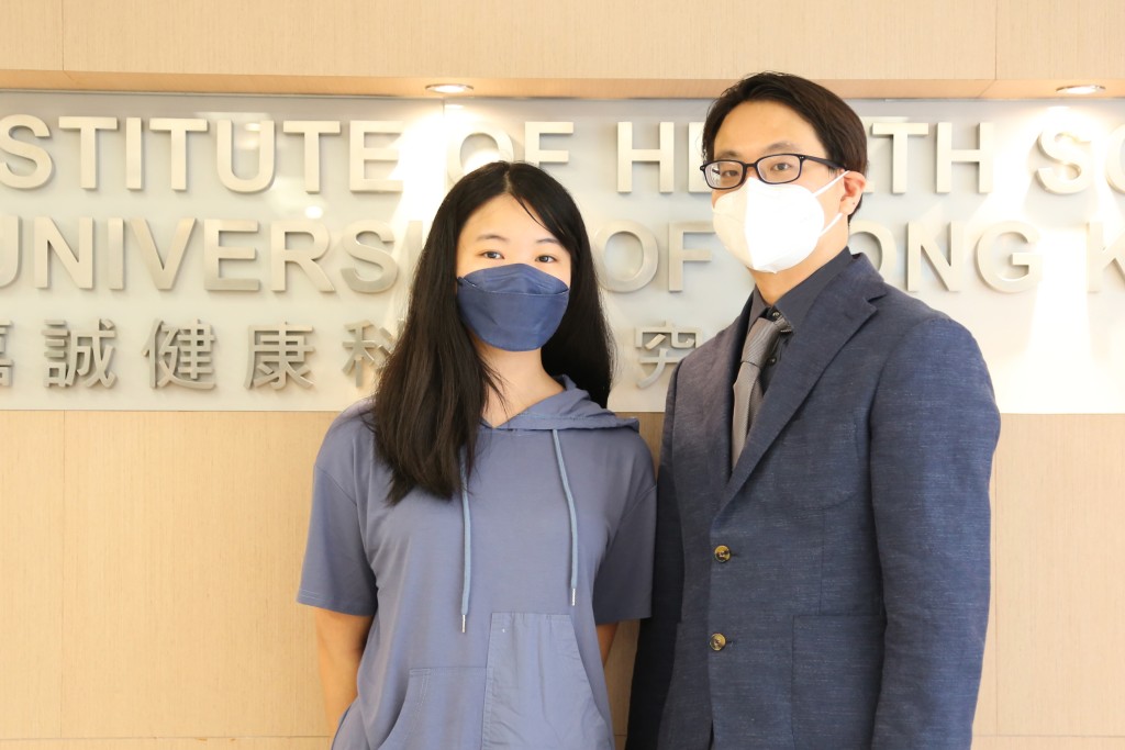 中大醫學院化學病理學系助理教授張栢恒（右）及碩士研究生歐詠盈。中大圖片