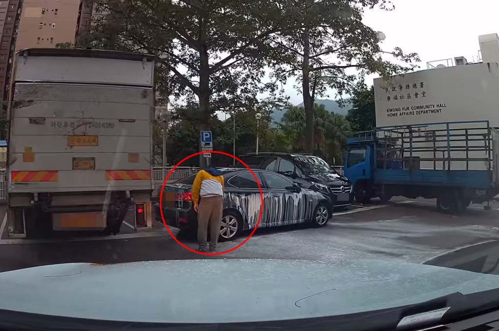 從車cam影片看到，車主清理時，未見有顯著洗淨的情況。