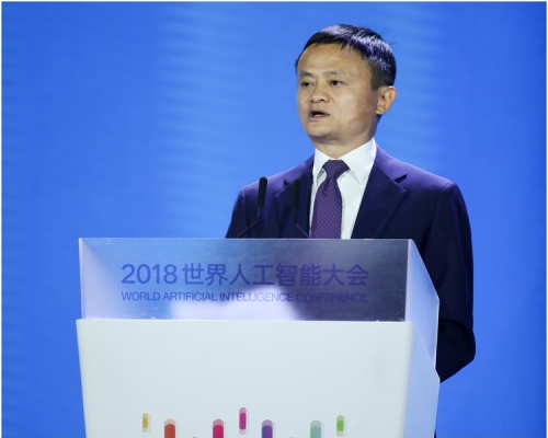 馬雲:「做互聯網我年紀大了點,做其他行業我還很年輕」。新華社資料圖片