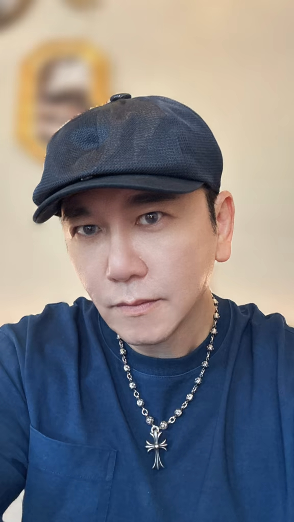 溫兆倫在濾鏡下,有點似台灣藝人劉耕宏。 溫兆倫在濾鏡下,有點似台灣藝人劉耕宏。