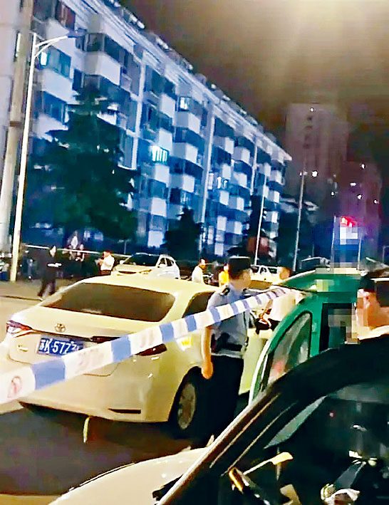 警方封鎖車禍現場。