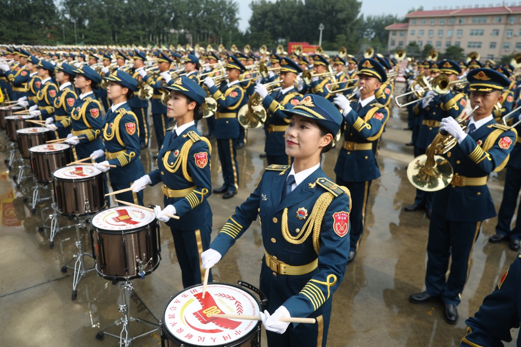 中國人民解放軍聯合軍樂團在進行訓練。中新社 中國人民解放軍聯合軍樂團在進行訓練。中新社