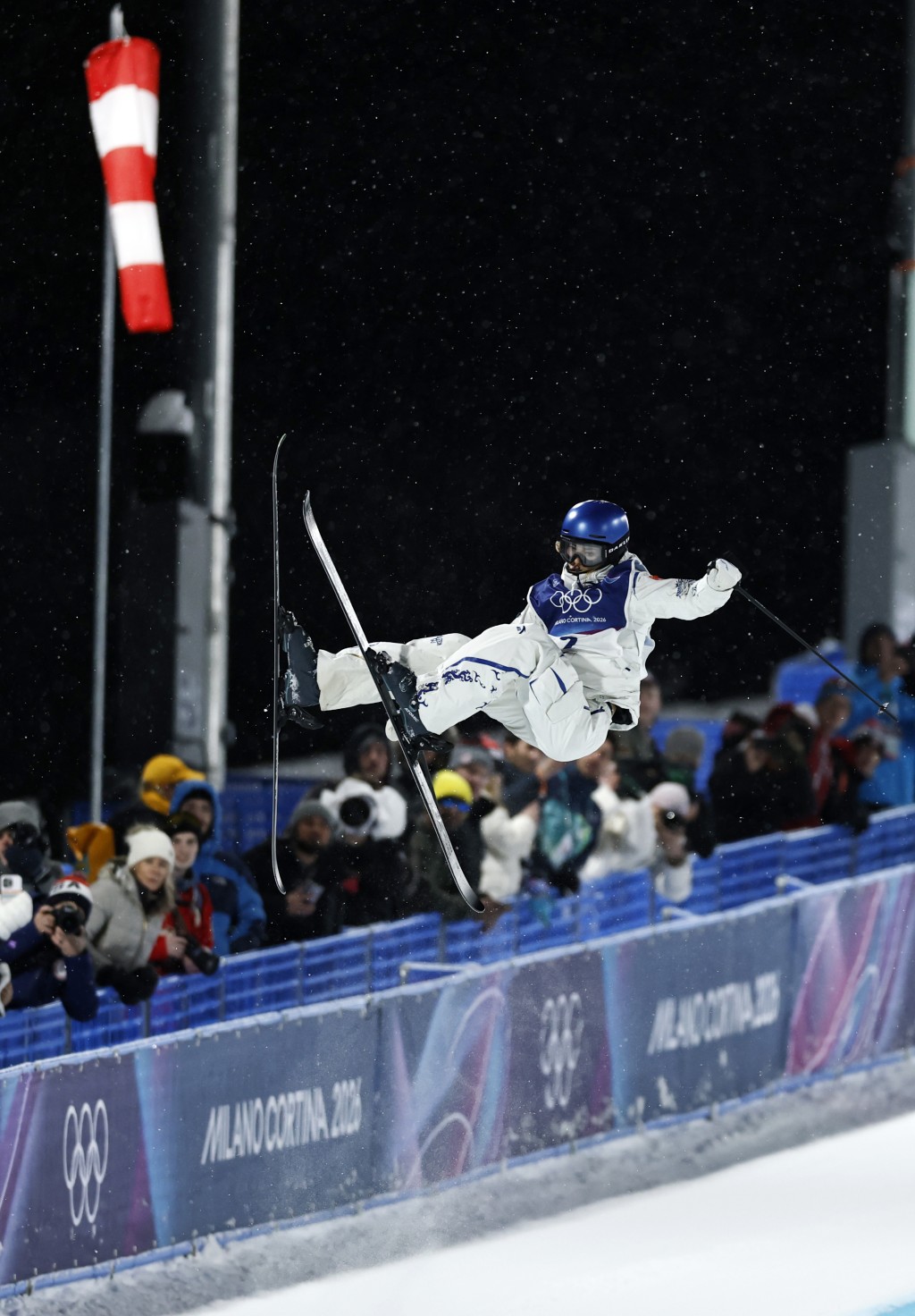 中國選手谷愛凌晉級自由式滑雪女子U型場地技巧決賽。 新華社