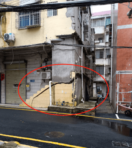 深圳小區住宅出現沉降。 深圳小區住宅出現沉降。