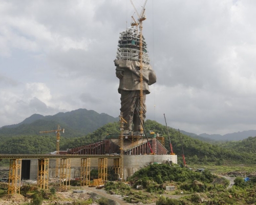 印度独立运动领袖帕特尔雕像将在10月落成。AP图片