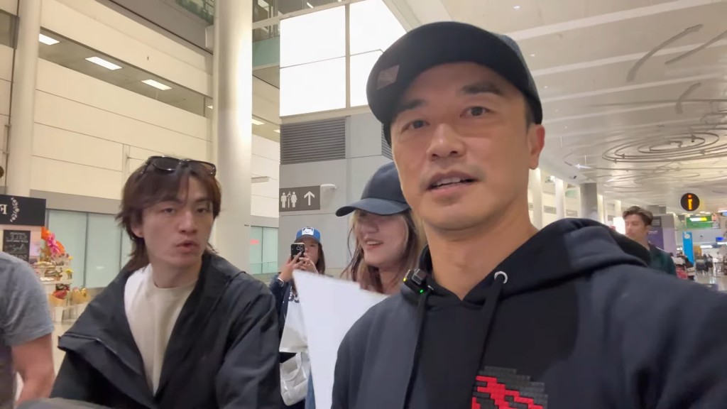 鄭家聲接受杜挺豪訪問,大談奪得季軍回家的心情。(影片截圖:《杜挺好味道》) 鄭家聲接受杜挺豪訪問,大談奪得季軍回家的心情。(影片截圖:《杜挺好味道》)