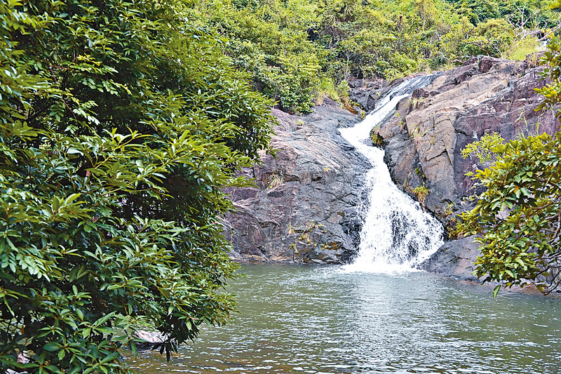 ●小瀑布的流水會因季節有異。