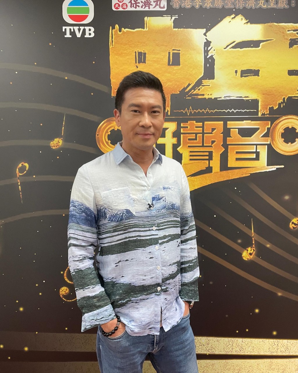  张佳添近年为TVB《中年好声音》担任评判再受关注。