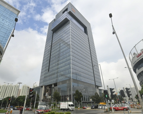 高銀擬搶先以一百四十三億元，向獨立第三方有條件出售高銀中心，惟接管人強調高銀無權出售該物業。