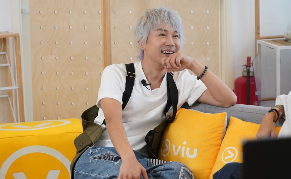 自小已追捧，深受影響。